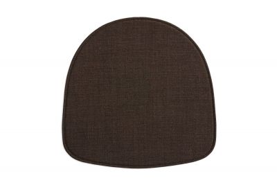 Braunes Seat Pad Sitzkissen für Hay About A Chair AAC Stuhl, Stoffstruktur, isoliert.